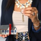 Differences Between a Builder’s Sales Associate and Outside Realtor